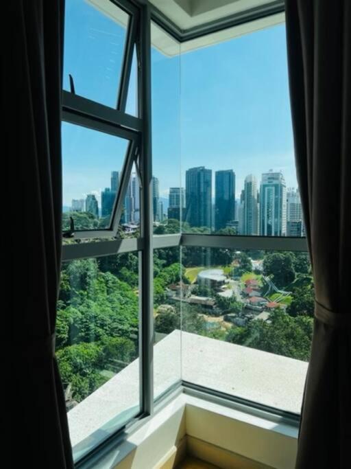 קואלה לומפור Suasana Suites Ceylon Bukit Ceylon By Coton Atelier מראה חיצוני תמונה
